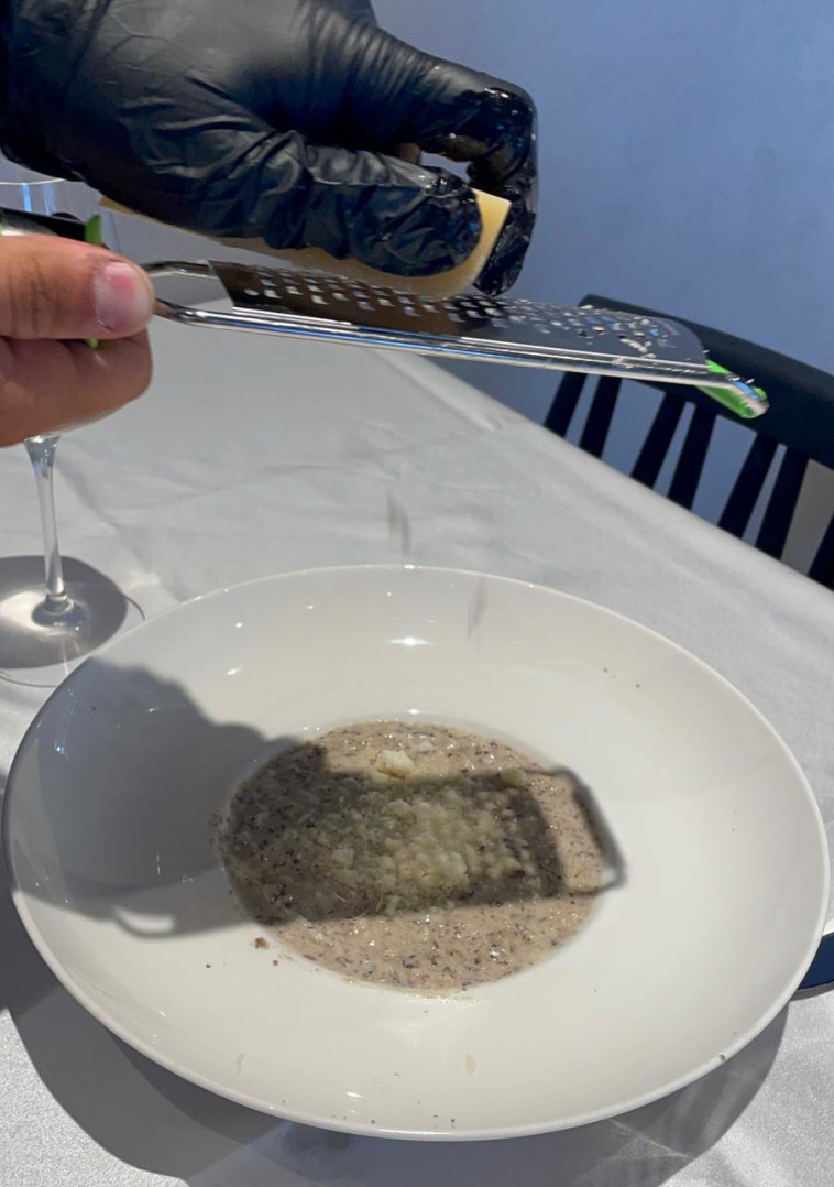 ריזוטו חמישה סוגי פטריות ופרמז'ן