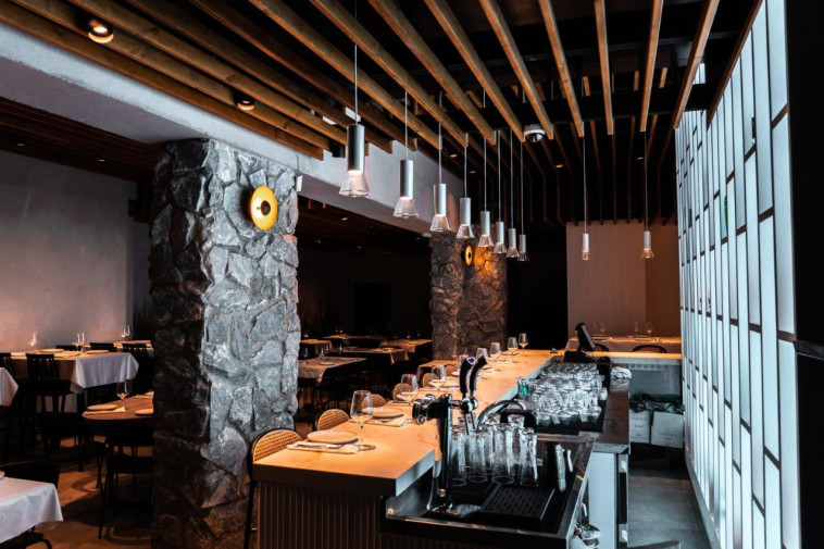 הצצה פנימה אל מסעדת ''הולה הולה''