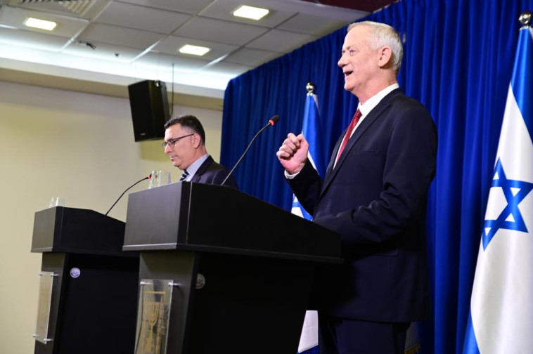 בני גנץ, גדעון סער