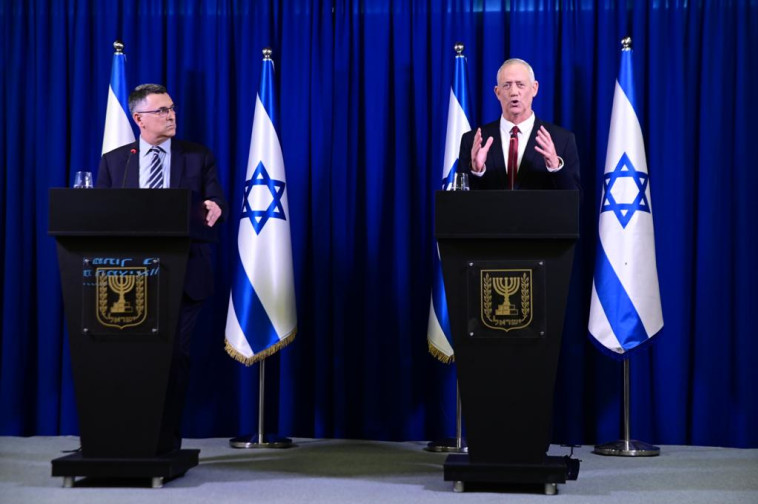 בני גנץ, גדעון סער