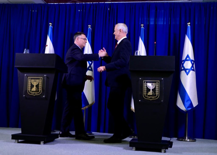 בני גנץ, גדעון סער