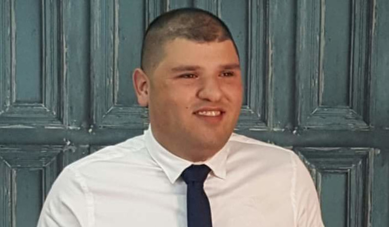 המגשר אדהם עראקי 