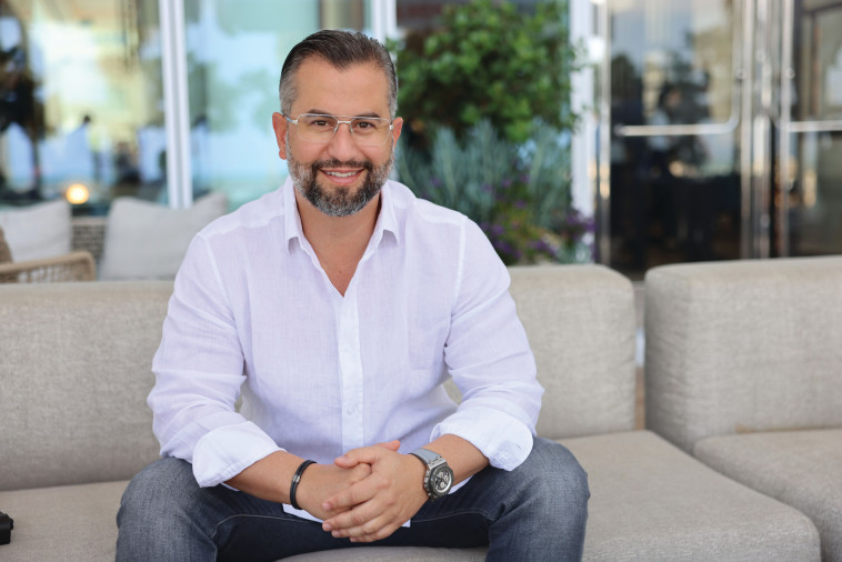 איתן ניישלוס