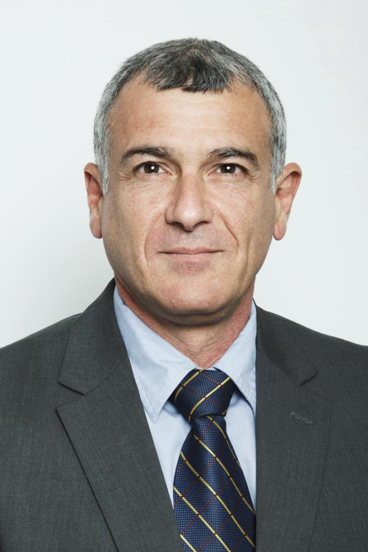 עוזי לוי מנכל מנורה נדל''ן 