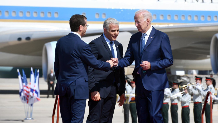 נשיא ארה''ב ג'ו ביידן עם רה''מ יאיר לפיד והנשיא יצחק הרצוג (צילום: חיים צח, לע''מ)