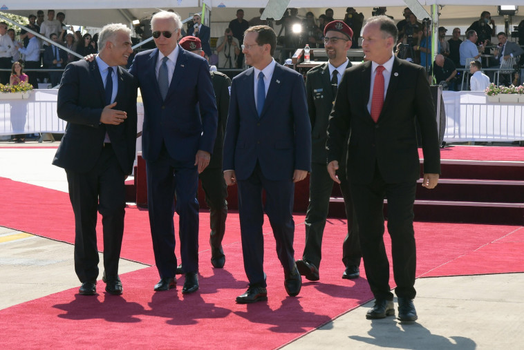 נשיא ארה''ב ג'ו ביידן עם הנשיא יצחק הרצוג, רה''מ יאיר לפיד ורה''מ החליפי נפתלי בנט