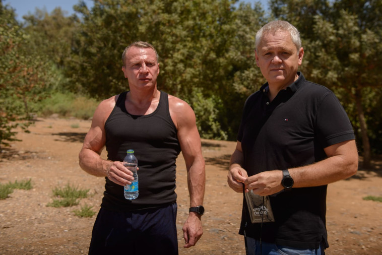 שר התיירות רזבוזוב בכפר בלום