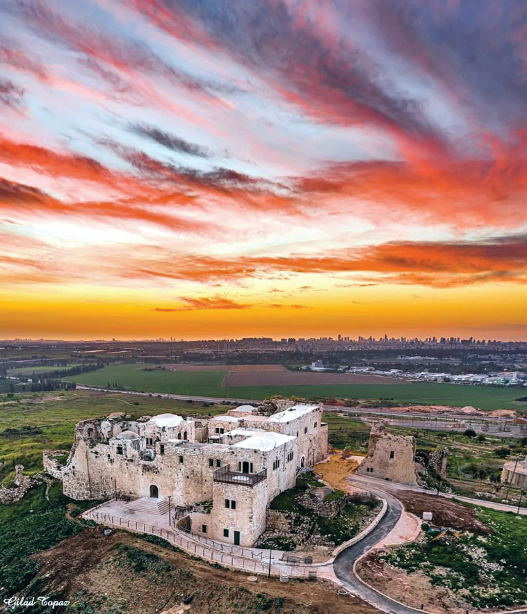 שקיעה במגדל צדק