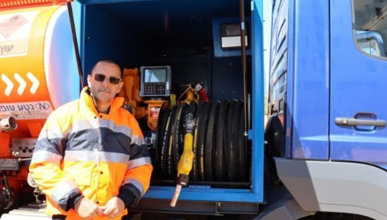 שלמה יעקובסון. ''מנסים לפתור את הפלונטר'' 