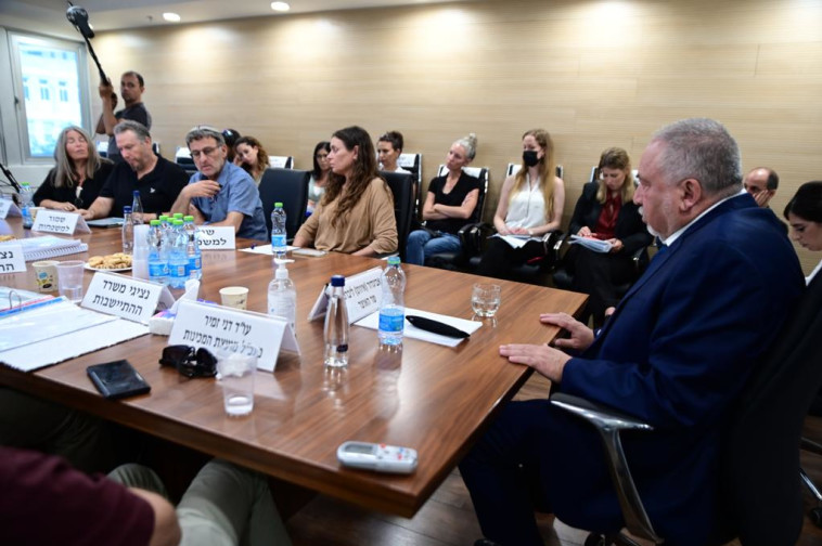 אביגדור ליברמן בוועדת החקירה לאסון נחל צפית