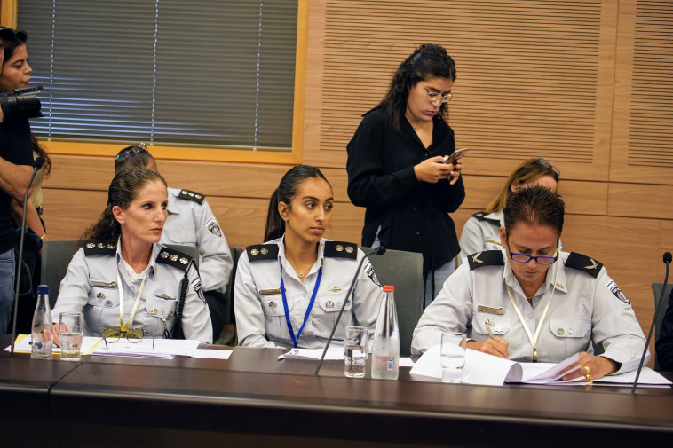 הדיון של ועדות הכנסת על פרשת הסרסור ואונס הסוהרות בכלא גלבוע