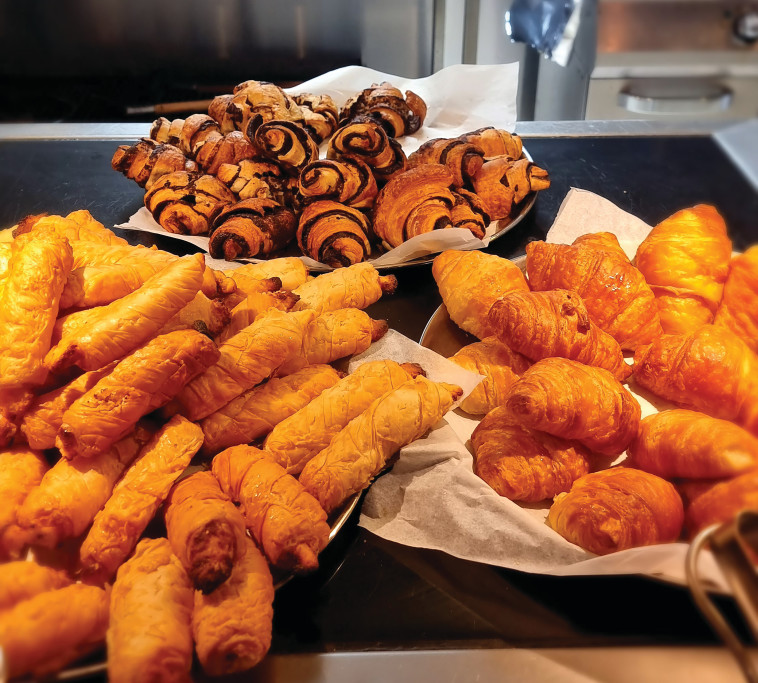 ארוחת הבוקר בלאונרדו חיפה