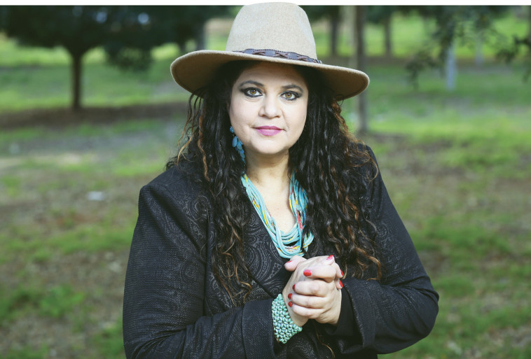 דפנה ארמוני