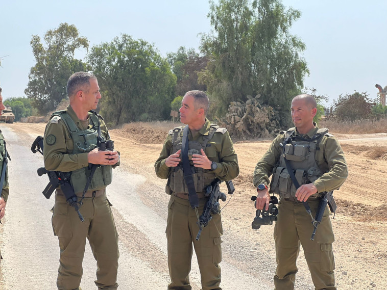 הרמטכ''ל אביב כוכבי בסיור באוגדת עזה