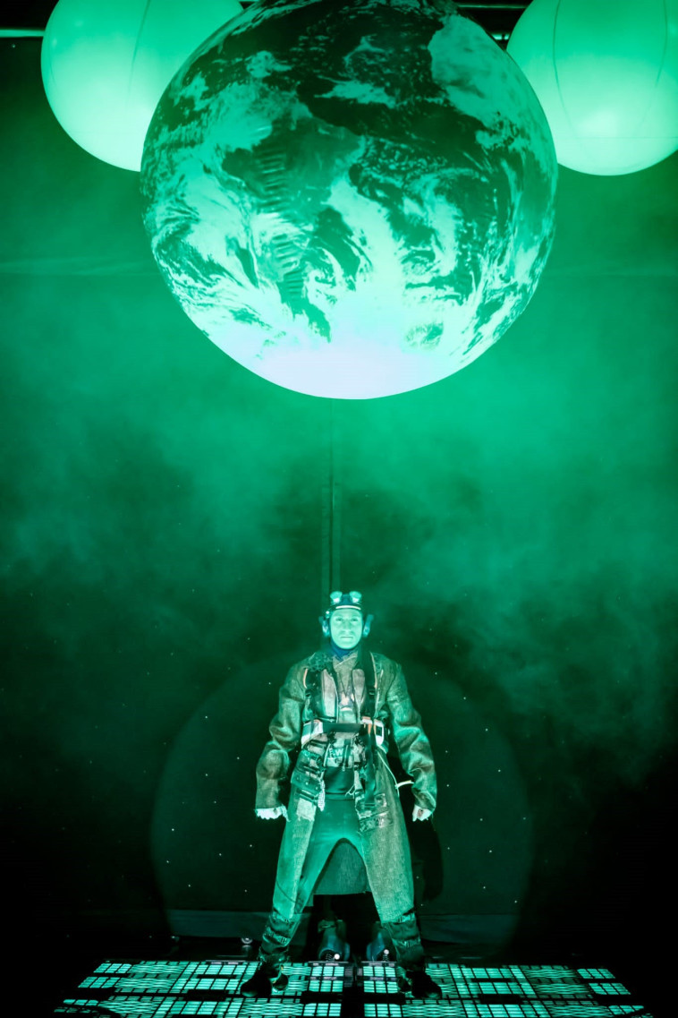 מתוך המופע ''ונטו''