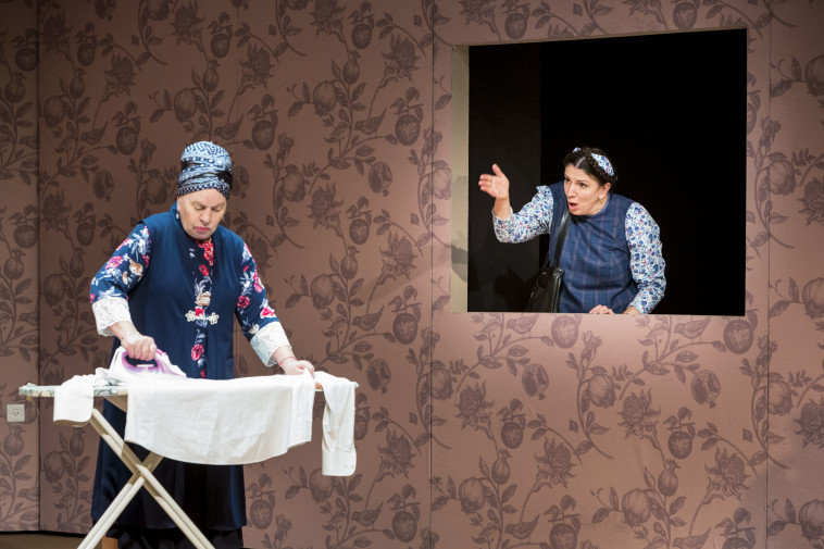 דודה שרה ואמא ויקטוריה