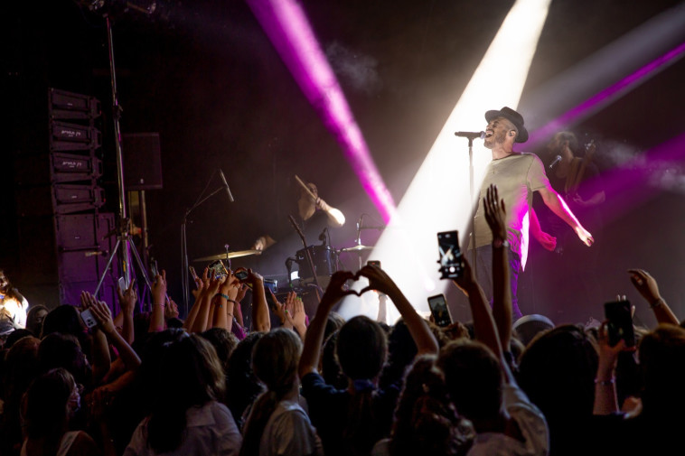 נתן גושן בפרוייקט ״בימות הפיס״ 