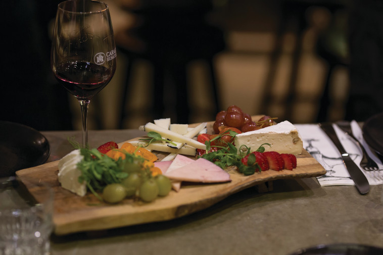 טייסטינג רום 