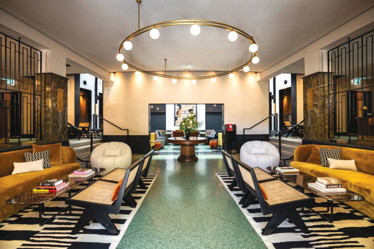 מלון הבאקסטייג'