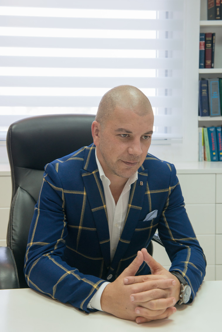 עו''ד אורן סולן