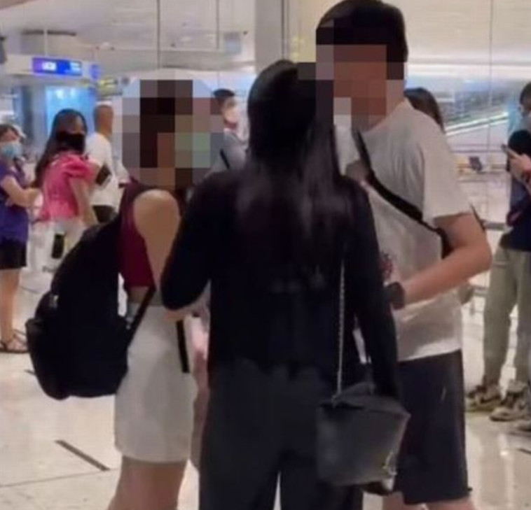 התעמתה עם השניים, אם הם התעלמו ממנה ולא השיבו לשאלותיה