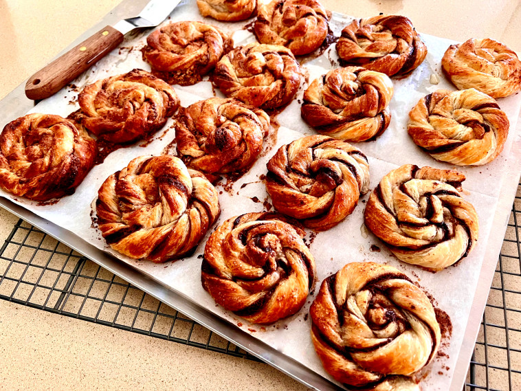 שבלולי קינמון וסוכר