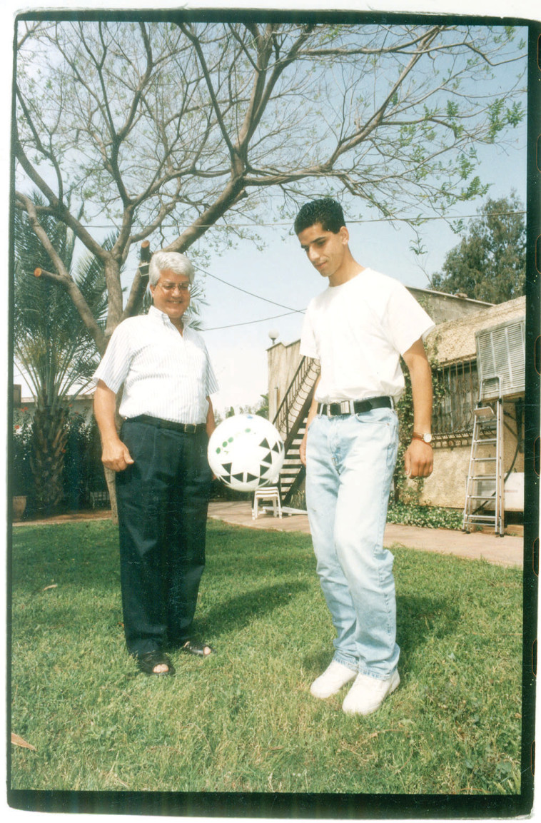 איתן טייב עם דוד לוי, 1994