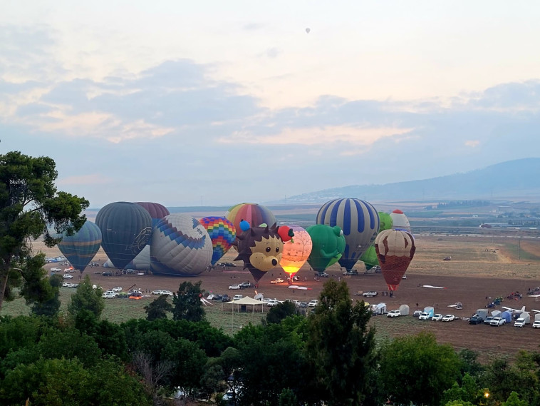  פסטיבל הכדורים הפורחים בגן הלאומי מעיין חרוד
