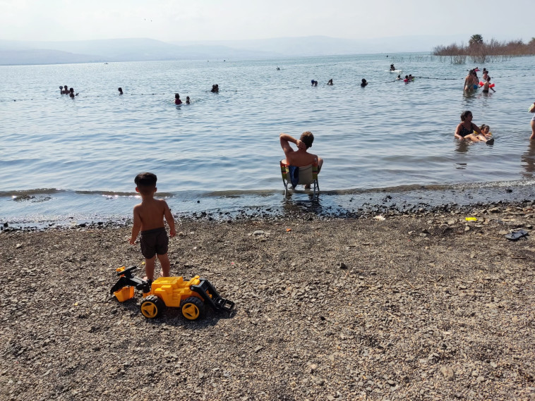 חוף אמנון השקט