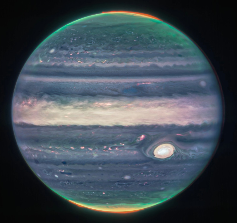 סופה אנטיציקלונית מתמשכת שקוטרה פי 1.3 מזה של כדור הארץ