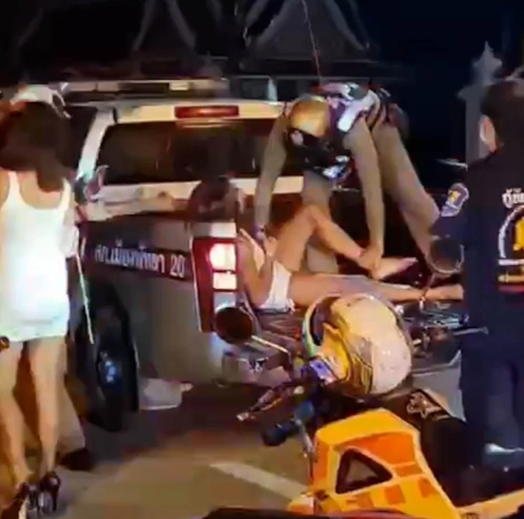 התנגדה למעצר, נדרש כוח נוסף כדי להשתלט עליה