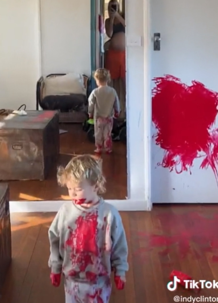 פרסמה את התיעוד של הרגע המשעשע וחטפה אש ברשת