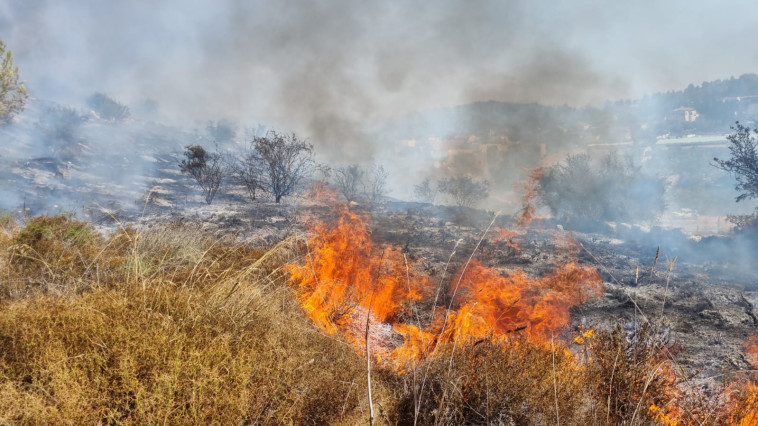 שריפה סמוך למושב תרום
