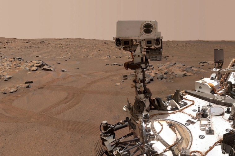 האם אכן היו חיים בחלל?