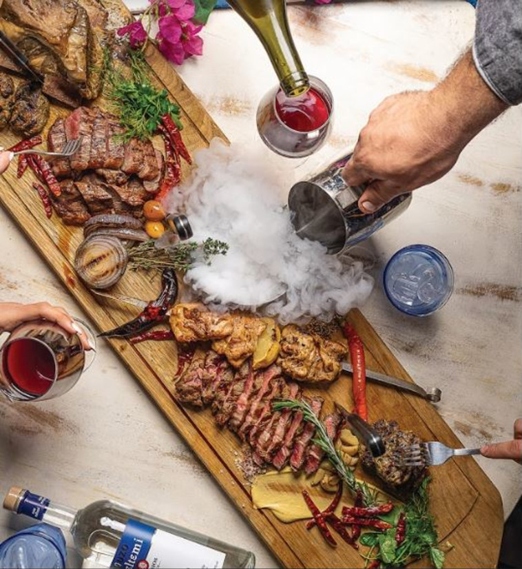 פלטת בשרים סלון יווני באשדוד