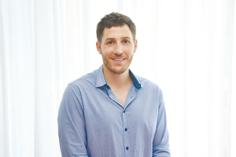 סמנכל הכספים של קסטרו, רון רוטר 