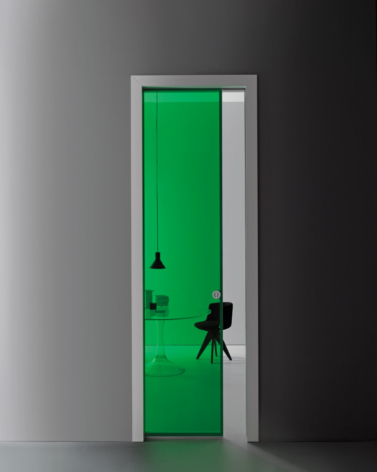 דלתות פנים מזכוכית בעיצוב פיירו ליסוני להביטאט (צילום: glas)