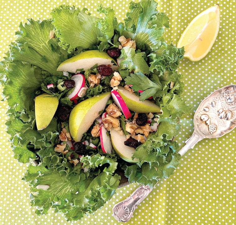 סלט חסה ואגסים