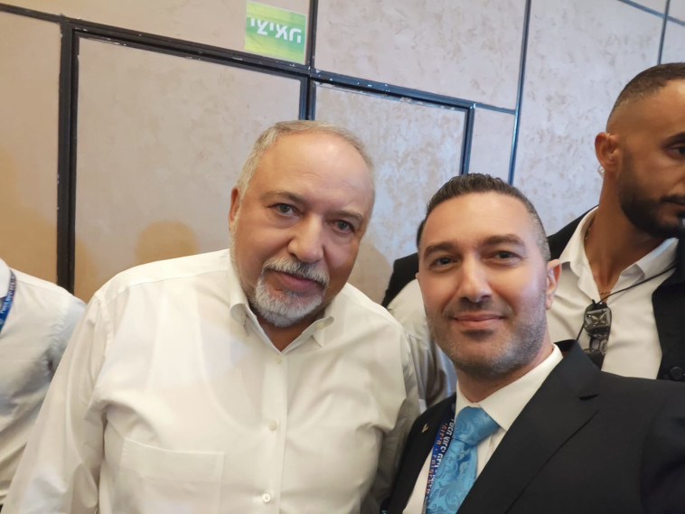 עו''ד עמיר אושפיז והשר אביגדור ליברמן