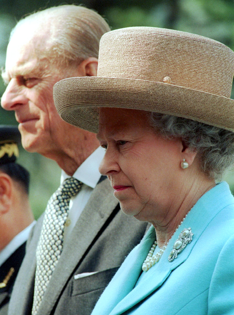 המלכה אליזבת' השנייה ובעלה הנסיך פיליפ