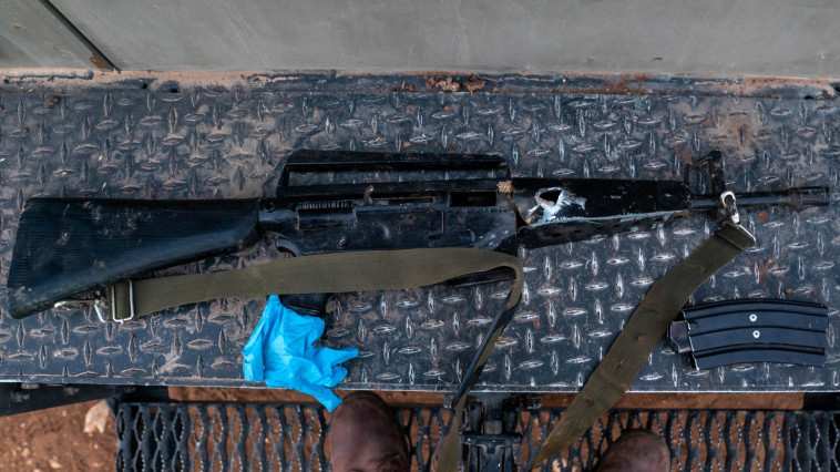 הנשק ששימש את המחבלים בהיתקלות סמוך לג'נין (צילום: דובר צה''ל)