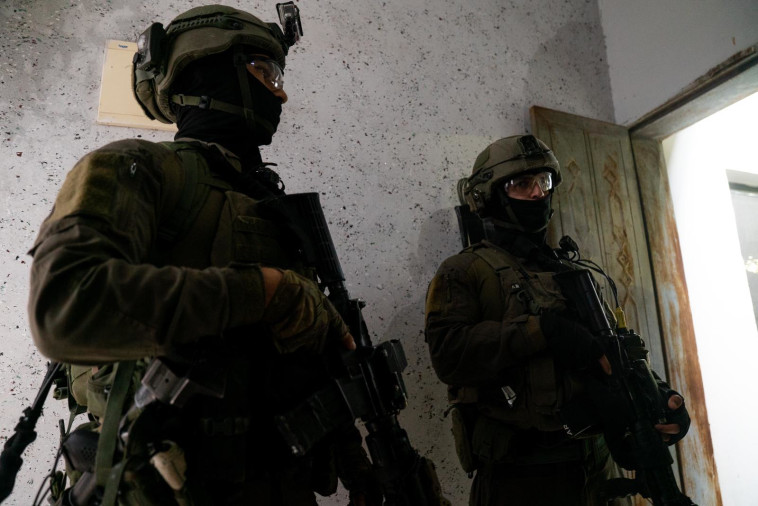 פעילות כוחות צה''ל בכפר דאן למיפוי בתי המחבלים שהרגו את רס''ן בר פלח ז''ל