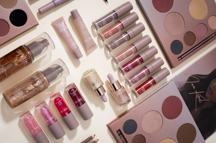 מותג האיפור SHOWTIME של נועה קירל. 49-199 שקלים