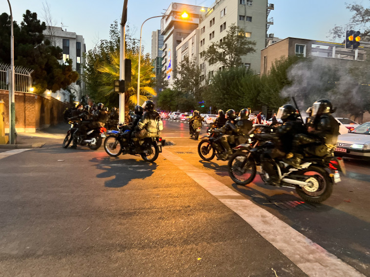 הפגנות על הרג הצעירה מהסא אמיני באיראן