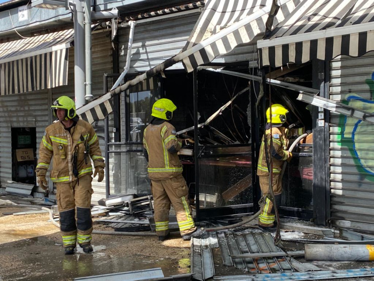 שריפה בשוק הכרמל בתל אביב