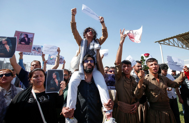 The riots in Iran following the killing of the young woman (Photo: REUTERS/Azad Lashkari)