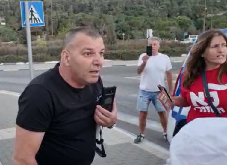 רמי בן יהודה כפי שתועד על ידי המפגינים