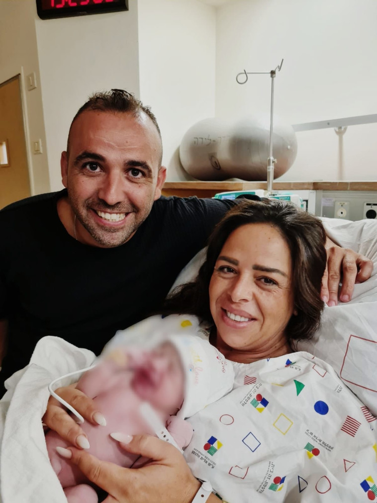 Racheli and her husband Tal, together with the new baby (photo: Wolfson Medical Center)