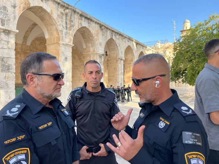 מפכ''ל המשטרה יעקב שבתאי בירושלים (צילום: דוברות המשטרה)
