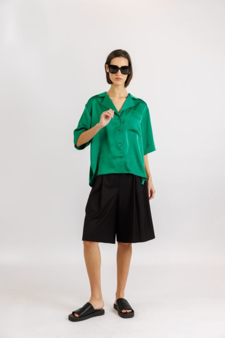 מירית רודריג - חולצה 499 שקל, מכנסיים 599 שקל